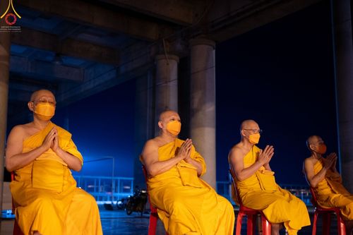 ภาพ No.41968:พิธีฉลองชัยสวดมนต์ บทธัมมจักกัปปวัตตนสูตร 4,000,002,565 จบ เพื่อเป็นสิริมงคลตอนรับศักราชใหม่