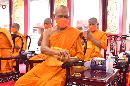 ภาพ No.51568:ประมวลภาพพิธีบำเพ็ญกุศลสวดพระอภิธรรม พระเทพวรเวที (บุญศรี ปุญฺญสิริ ป.ธ.4) อดีตผู้ช่วยเจ้าอาวาสวัดปากน้ำ