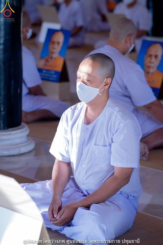 ภาพ No.40422:พิธีตัดปอยผม ปลงผม ขอขมารับผ้าไตรและพิธีบรรพชา ในโครงการอุปสมบท บูชาธรรมมหาปูชนียาจารย์ ประจำปี 2564 ชุดที่ 13