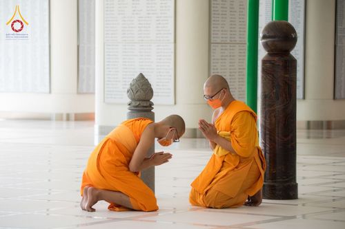 ภาพ No.48385:ประมวลภาพพิธีอธิษฐานพรรษาของคณะสงฆ์ วัดพระธรรมกาย ปีพุทธศักราช 2565