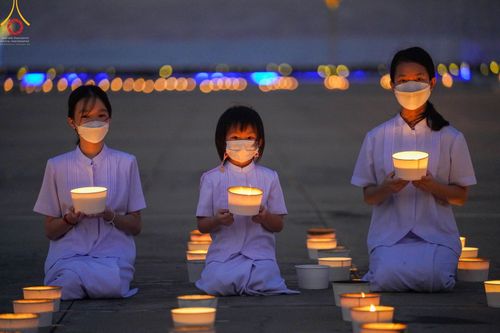 ภาพ No.44985:ประมวลภาพพิธีจุดประทีป​ วันคุ้ม​ครองโลก ณ วัดพระธรรมกาย