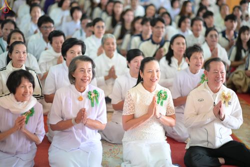 ภาพ No.291276:วันที่ 9 มกราคม พ.ศ. 2569 พิธีทอดผ้าป่าทำนุบำรุงศาสนสถาน ณ วัดนาราภิรมย์ อ.บางเลน จ.นครปฐม ในโครงการธรรมยาตรา กตัญญูบูชา มหาปูชนียาจารย์ พระมงคลเทพมุนี(สด จนฺทสโร) พระผู้ปราบมาร อนุสรณ์สถาน 7 แห่ง ปีที่ 14