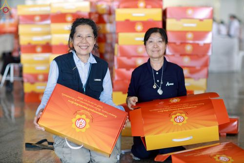 ภาพ No.320569:วันที่ 10 เมษายน พ.ศ.2569 การเตรียมกล่องไทยธรรม เพื่องานถวายมหาสังฆทาน 40,000 กว่าวัดทั่วประเทศ วันคุ้มครองโลก 22 เมษายน พ.ศ.2569 วัดพระธรรมกาย