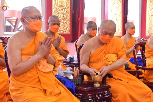 ภาพ No.51563:ประมวลภาพพิธีบำเพ็ญกุศลสวดพระอภิธรรม พระเทพวรเวที (บุญศรี ปุญฺญสิริ ป.ธ.4) อดีตผู้ช่วยเจ้าอาวาสวัดปากน้ำ