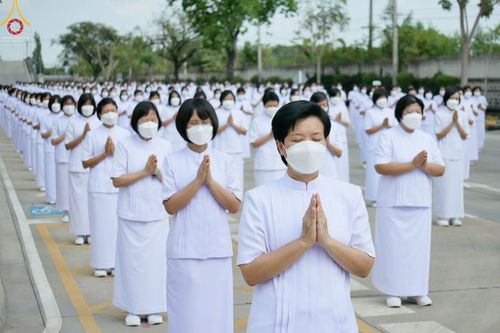 ภาพ No.43212:พิธีอัญเชิญมยุรนาวากาศ บูชาธรรมมหาปูชนียาจารย์ วันพฤหัสบดีที่ 3 กุมภาพันธ์ พ.ศ. 2565