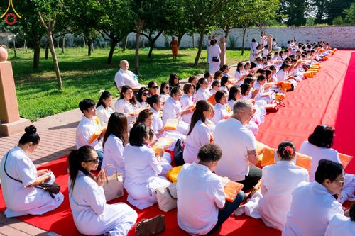 ภาพ No.83844:พิธีเวียนประทักษิณ,พิธีบรรพชาและพิธีอุปสมบทหมู่ ในโครงการอบรมพระธรรมทายาทในทวีปยุโรป  รุ่นที่ 9 วันอาทิตย์ที่ 16 กรกฎาคม พ.ศ. 2566 ณ วัดพระธรรมกายเบเนลักซ์  ประเทศเบลเยียม