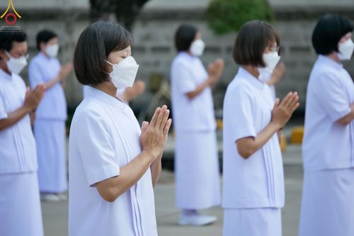 ภาพ No.43220:พิธีอัญเชิญมยุรนาวากาศ บูชาธรรมมหาปูชนียาจารย์ วันพฤหัสบดีที่ 3 กุมภาพันธ์ พ.ศ. 2565