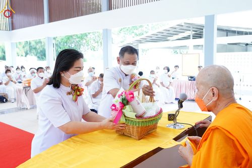 ภาพ No.52182:ประมวลภาพพิธีสักการะพระมงคลเทพมุนี (สด จนฺทสโร) ณ ศูนย์ปฏิบัติธรรมพระมงคลเทพมุนี