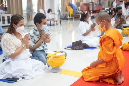 ภาพ No.44638:ประมวลภาพพิธีบรรพชา โครงการบรรพชาสามเณรฟื้นฟูพระพุทธศาสนาทั่วไทย ณ ธุดงคสถานสุราษฎร์ธานี