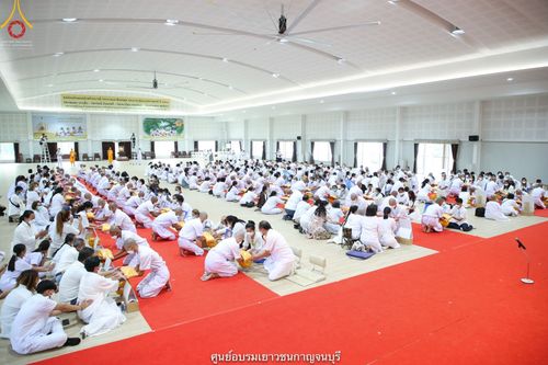 ภาพ No.40851:พิธีตัดปอยผม ปลงผม ขอขมารับผ้าไตรและพิธีบรรพชา ในโครงการอุปสมบท บูชาธรรมมหาปูชนียาจารย์ ประจำปี 2564 ชุดที่ 17