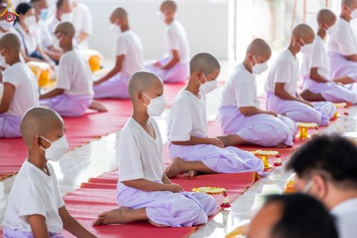 ภาพ No.44579:ประมวลภาพพิธีบรรพชา โครงการบรรพชาสามเณรฟื้นฟูพระพุทธศาสนาทั่วไทย ณ ศูนย์ปฎิบัติธรรมสมุทรปราการ