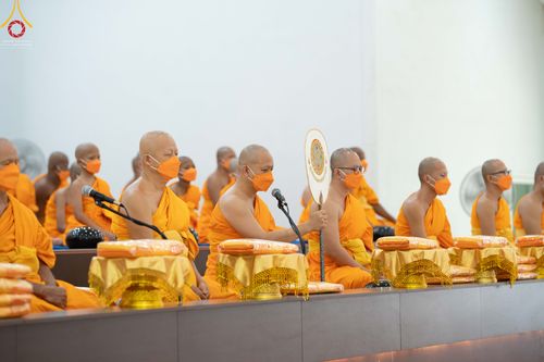 ภาพ No.45360:ประมวลภาพพิธีตักบาตรสามเณรใหม่ โครงการบรรพชาสามเณรฟื้นฟูพระพุทธศาสนาทั่วไทย ณ ศูนย์อบรมเยาวชนนครปฐม