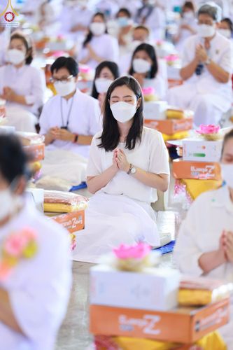 ภาพ No.48179:ประมวลภาพพิธีถวายผ้าอาบน้ำฝน และประทีปโคมไฟ เนื่องในวันอาสาฬหบูชา ประจำปี 2565