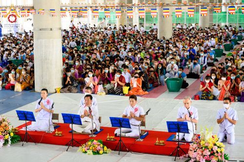 ภาพ No.52035:ประมวลภาพพิธีตักบาตรมิตรภาพไทย-เมียนมาร์ 105 รูป ณ วัดพระธรรมกาย