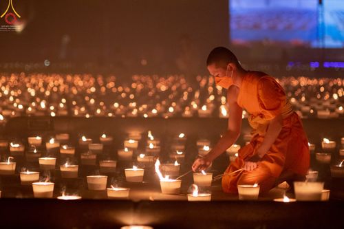 ภาพ No.41111:กิจกรรมงานบุญสวดมนต์ข้ามปีออนไลน์ เนื่องในเทศกาลส่งท้ายปีเก่า ต้อนรับพุทธศักราชใหม่ 2565