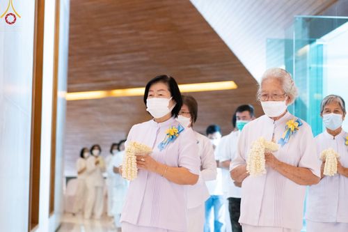 ภาพ No.50546:ประมวลภาพพิธีทอดผ้าป่าระบบไฟฟ้าถาวร ณ ศูนย์ปฏิบัติธรรมพระมงคลเทพมุนี