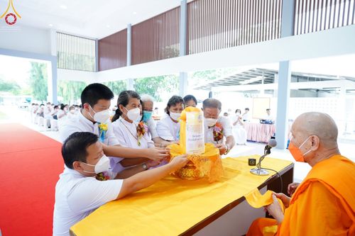 ภาพ No.52140:ประมวลภาพพิธีสักการะพระมงคลเทพมุนี (สด จนฺทสโร) ณ ศูนย์ปฏิบัติธรรมพระมงคลเทพมุนี