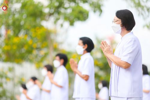 ภาพ No.43213:พิธีอัญเชิญมยุรนาวากาศ บูชาธรรมมหาปูชนียาจารย์ วันพฤหัสบดีที่ 3 กุมภาพันธ์ พ.ศ. 2565