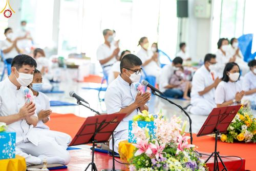 ภาพ No.45358:ประมวลภาพพิธีตักบาตรสามเณรใหม่ โครงการบรรพชาสามเณรฟื้นฟูพระพุทธศาสนาทั่วไทย ณ ศูนย์อบรมเยาวชนนครปฐม
