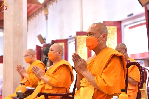 ภาพ No.51561:ประมวลภาพพิธีบำเพ็ญกุศลสวดพระอภิธรรม พระเทพวรเวที (บุญศรี ปุญฺญสิริ ป.ธ.4) อดีตผู้ช่วยเจ้าอาวาสวัดปากน้ำ