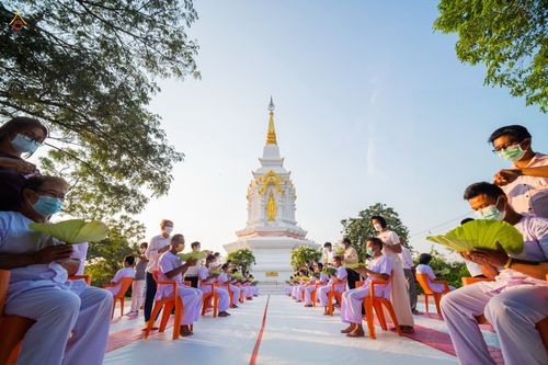 ภาพ No.43628:พิธีตัดปอยผมธรรมทายาท ณ เมืองโบราณ จ.สมุทรปราการ
