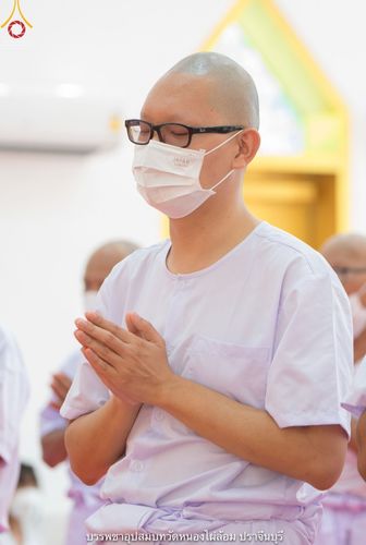ภาพ No.40499:พิธีตัดปอยผม ปลงผม ขอขมารับผ้าไตรและพิธีบรรพชา ในโครงการอุปสมบท บูชาธรรมมหาปูชนียาจารย์ ประจำปี 2564 ชุดที่ 14