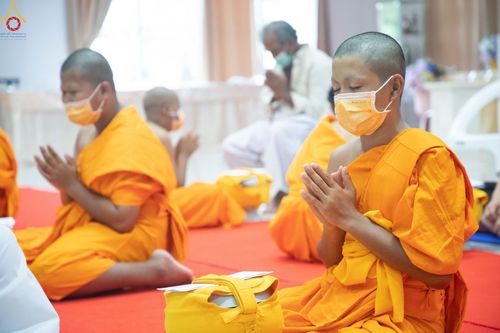 ภาพ No.44637:ประมวลภาพพิธีบรรพชา โครงการบรรพชาสามเณรฟื้นฟูพระพุทธศาสนาทั่วไทย ณ ธุดงคสถานสุราษฎร์ธานี