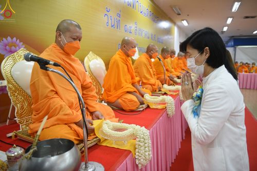 ภาพ No.49777:ประมวลภาพพิธีสักการะรูปหล่อพระมงคลเทพมุนี หลวงปู่วัดปากน้ำ ณ ห้างทวีกิจคอมเพล็กซ์ อ.เมือง จ.สระบุรี