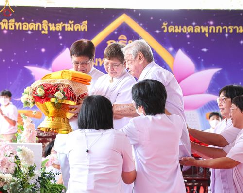 ภาพ No.52945:ประมวลภาพพิธีทอดกฐินสามัคคี ณ วัดมงคลพุกกราม จ.ปทุมธานี  (วันที่ 15 ตุลาคม พ.ศ. 2565)