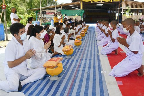 ภาพ No.44776:ประมวลภาพพิธีบรรพชา ในโครงการบรรพชาสามเณรฟื้นฟูพระพุทธศาสนาทั่วไทย ณ ศูนย์อบรมเยาวชนปัตตานี