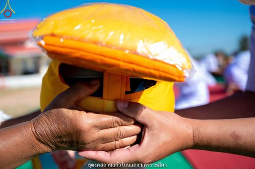 ภาพ No.40257:พิธีตัดปอยผม ปลงผม ขอขมารับผ้าไตรและพิธีบรรพชา ในโครงการอุปสมบท บูชาธรรมมหาปูชนียาจารย์ ประจำปี 2564 ชุดที่ 11