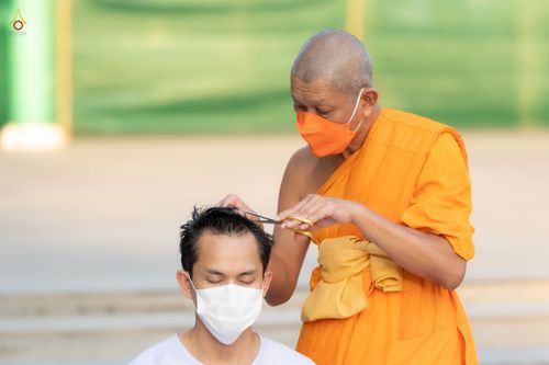 ภาพ No.44167:ประมวลภาพพิธีตัดปอยผมนาคธรรมทายาท รุ่นวันคุ้มครองโลกเฟส 1  ณ วัดพระธรรมกาย