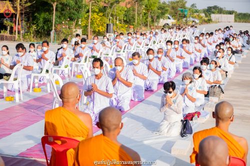 ภาพ No.39564:พิธีตัดปอยผม ปลงผม ขอขมารับผ้าไตรและพิธีบรรพชา ในโครงการอุปสมบท บูชาธรรมมหาปูชนียาจารย์ ประจำปี 2564 ชุดที่ 3