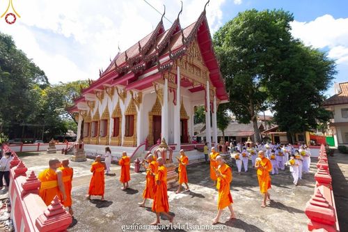 ภาพ No.40083:พิธีตัดปอยผม ปลงผม ขอขมารับผ้าไตรและพิธีบรรพชา ในโครงการอุปสมบท บูชาธรรมมหาปูชนียาจารย์ ประจำปี 2564 ชุดที่ 9