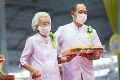 ภาพ No.38742:พิธีทอดกฐินสามัคคี ณ สภาธรรมกายสากล วัดพระธรรมกาย