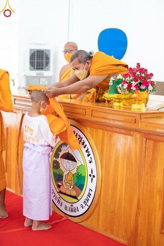 ภาพ No.44070:ประมวลภาพพิธีบรรพชาสามเณร โครงการบรรพชาสามเณรฟื้นฟูพระพุทธศาสนาทั่วไทย ณ ศูนย์อบรมเยาวชนธุดงคสถานชุมพร