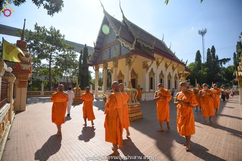 ภาพ No.40924:พิธีตัดปอยผม ปลงผม ขอขมารับผ้าไตรและพิธีบรรพชา ในโครงการอุปสมบท บูชาธรรมมหาปูชนียาจารย์ ประจำปี 2564 ชุดที่ 18