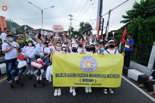 ภาพ No.46370:ประมวลภาพขบวนรถบุปผชาติ อัญเชิญน้ำและไฟศักดิ์สิทธิ์ ณ ประเทศอินโดนีเซีย