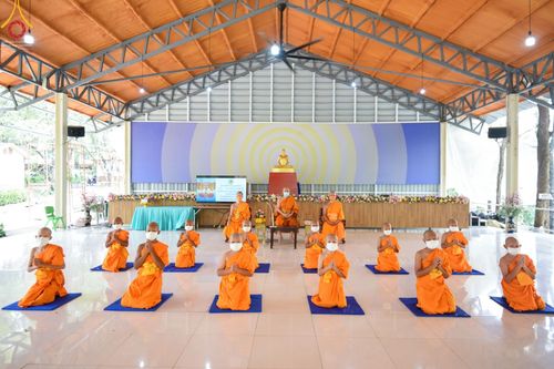 ภาพ No.44918:ประมวลภาพพิธีรรพชา โครงการบรรพชาสามเณรฟื้นฟูพระพุทธศาสนาทั่วไทย ณ ศูนย์อบรมเยาวชนบุญประสาน