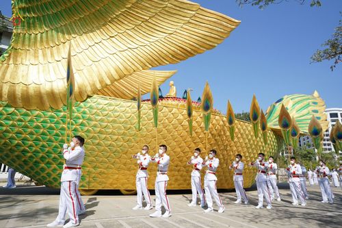 ภาพ No.42655:พิธีอัญเชิญมยุรนาวากาศ ประดิษฐาน ณ อาคาร 100 ปี เนื่องในวันคล้ายวันเกิด ครบ 113 ปี คุณยายอาจารย์มหารัตนอุบาสิกาจันทร์ ขนนกยูง