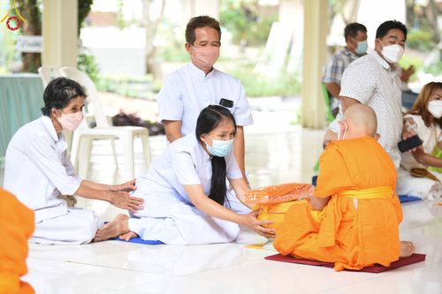 ภาพ No.44919:ประมวลภาพพิธีรรพชา โครงการบรรพชาสามเณรฟื้นฟูพระพุทธศาสนาทั่วไทย ณ ศูนย์อบรมเยาวชนบุญประสาน