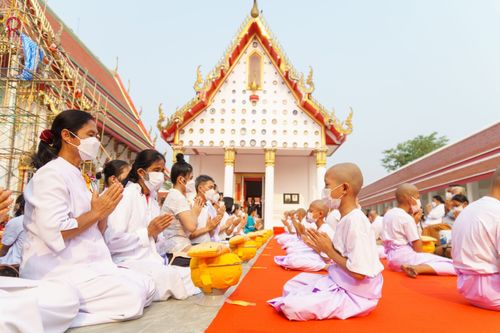 ภาพ No.44691:ประมวลภาพพิธีบรรพชา ในโครงการบรรพชาสามเณรฟื้นฟูพระพุทธศาสนาทั่วไทย ณ วัดสองพี่น้อง