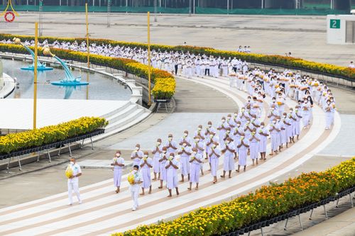 ภาพ No.50995:ประมวลภาพพิธีบรรพชาอุปสมบท โครงการบรรพชาอุปสมบทหมู่ รุ่นวันครูวิชชาธรรมกาย ปีพุทธศักราช 2565