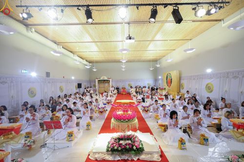 ภาพ No.54176:ประมวลภาพพิธีทอดกฐินบรมจักรพรรดิ ณ วัดพระธรรมกายนอร์เวย์ (วันที่ 16 ตุลาคม พ.ศ. 2565)