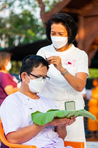 ภาพ No.43627:พิธีตัดปอยผมธรรมทายาท ณ เมืองโบราณ จ.สมุทรปราการ