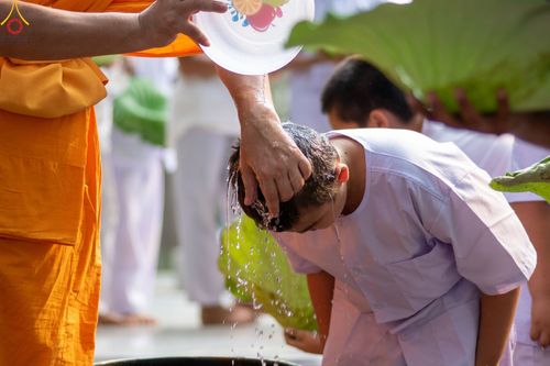 ภาพ No.44545:ประมวลภาพพิธีปลงผม โครงการบรรพชาสามเณรฟื้นฟูพระพุทธศาสนาทั่วไทย ณ อนุสรณ์สถานมหาวิหารพระมงคลเทพมุนี