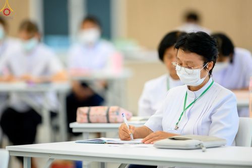 ภาพ No.46640:ประมวลภาพโครงการอบรมครูสอนบาลี ณ โรงเรียนพระปริยัติธรรม วัดพระธรรมกาย