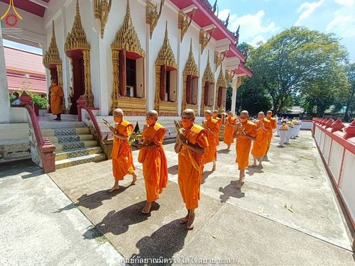 ภาพ No.40082:พิธีตัดปอยผม ปลงผม ขอขมารับผ้าไตรและพิธีบรรพชา ในโครงการอุปสมบท บูชาธรรมมหาปูชนียาจารย์ ประจำปี 2564 ชุดที่ 9