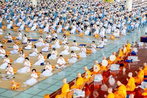 ภาพ No.348198:วันที่ 10 กันยายน พ.ศ.2569 พิธีสวดพระพุทธมนต์ และถวายภัตตาหารเป็นสังฆทาน เนื่องในวันครบ 26 ปี วันคล้ายละสังขาร คุณยายอาจารย์มหารัตนอุบาสิกาจันทร์ ขนนกยูง ณ หอฉันคุณยายอาจารย์ฯ วัดพระธรรมกาย