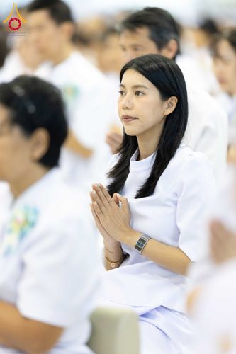 ภาพ No.318315:วันอาทิตย์ต้นเดือนที่ 5 เมษายน พ.ศ.2569 พิธีบูชาข้าวพระ ณ สภาธรรมกายสากล วัดพระธรรมกาย